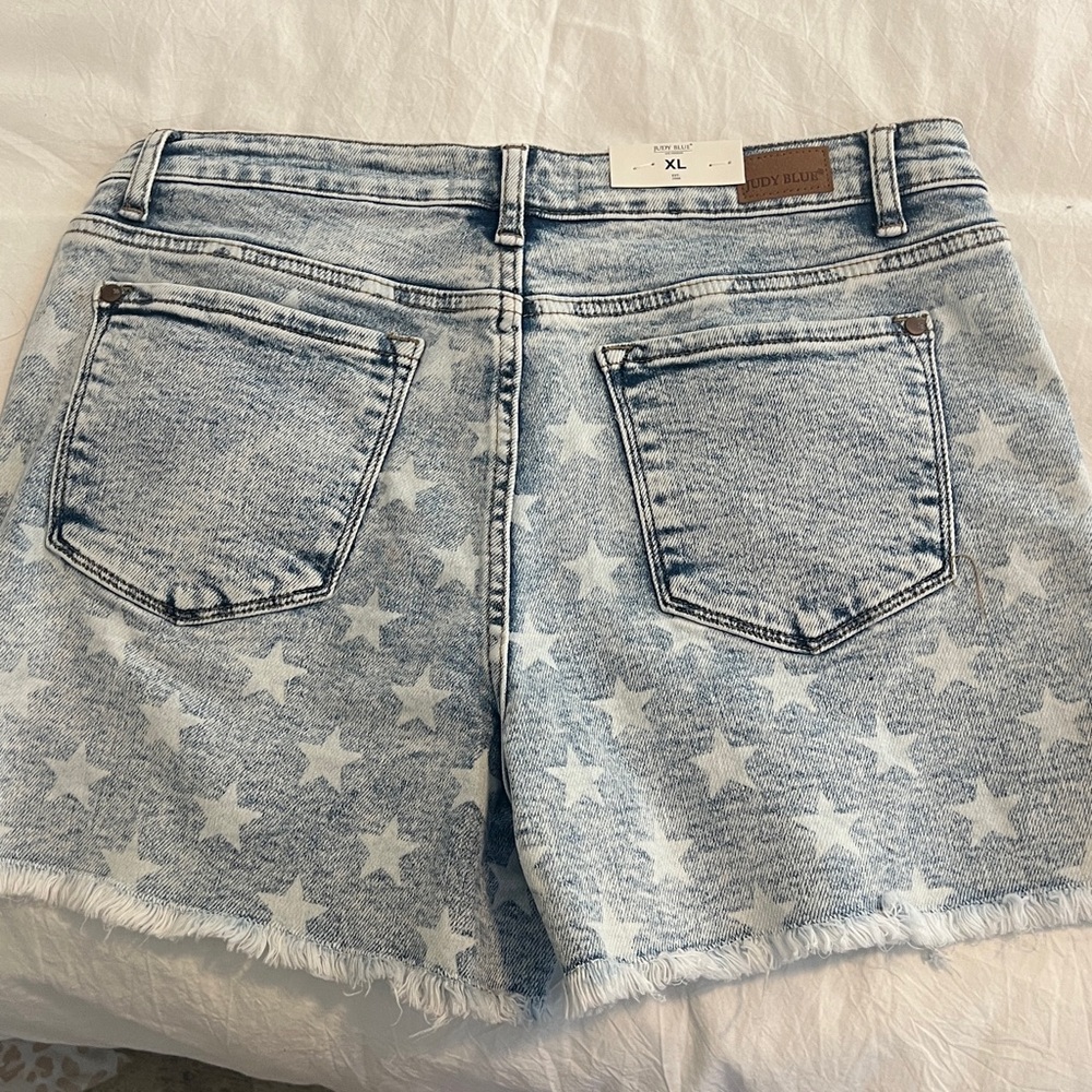 2 pair Judy Blue denim shirts L & XL - Picture 5 of 7